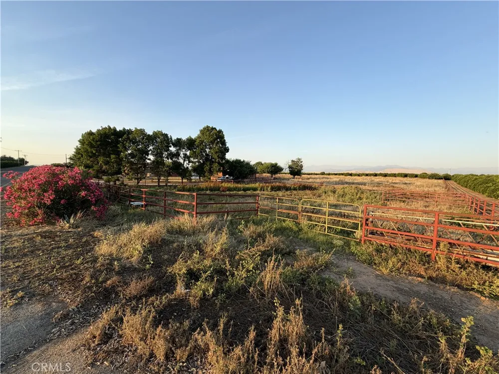 7860 Road 252 Terra Bella, CA 93270
