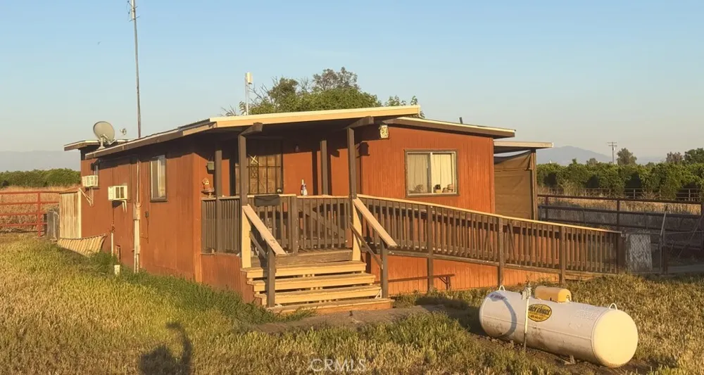 7860 Road 252 Terra Bella, CA 93270