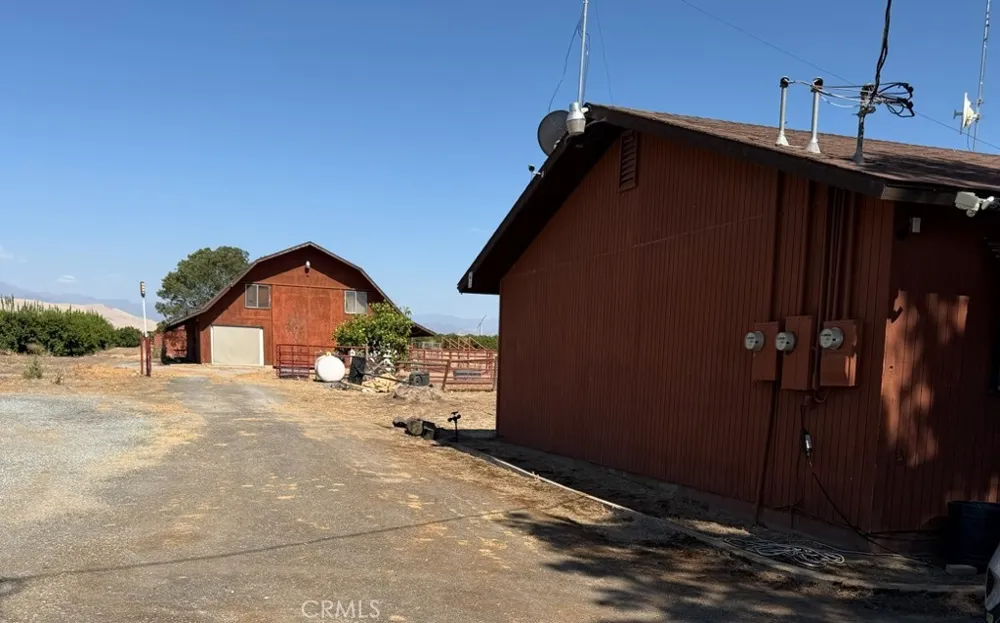 7860 Road 252 Terra Bella, CA 93270