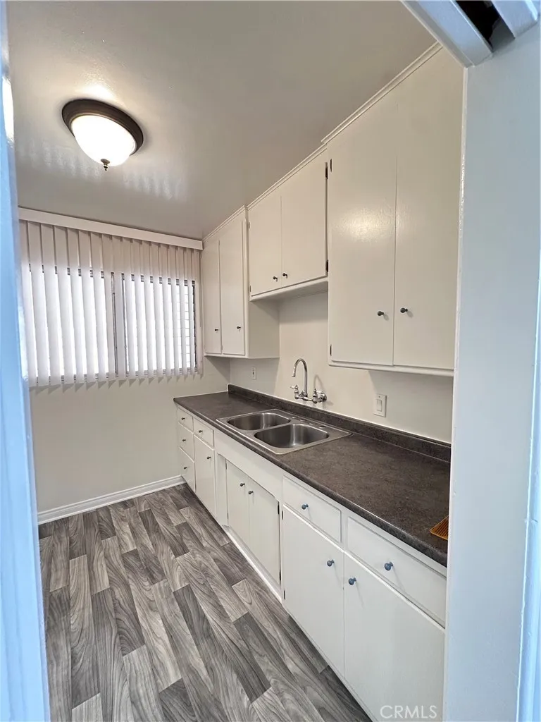 13520 Rye Street Sherman Oaks, CA 91423