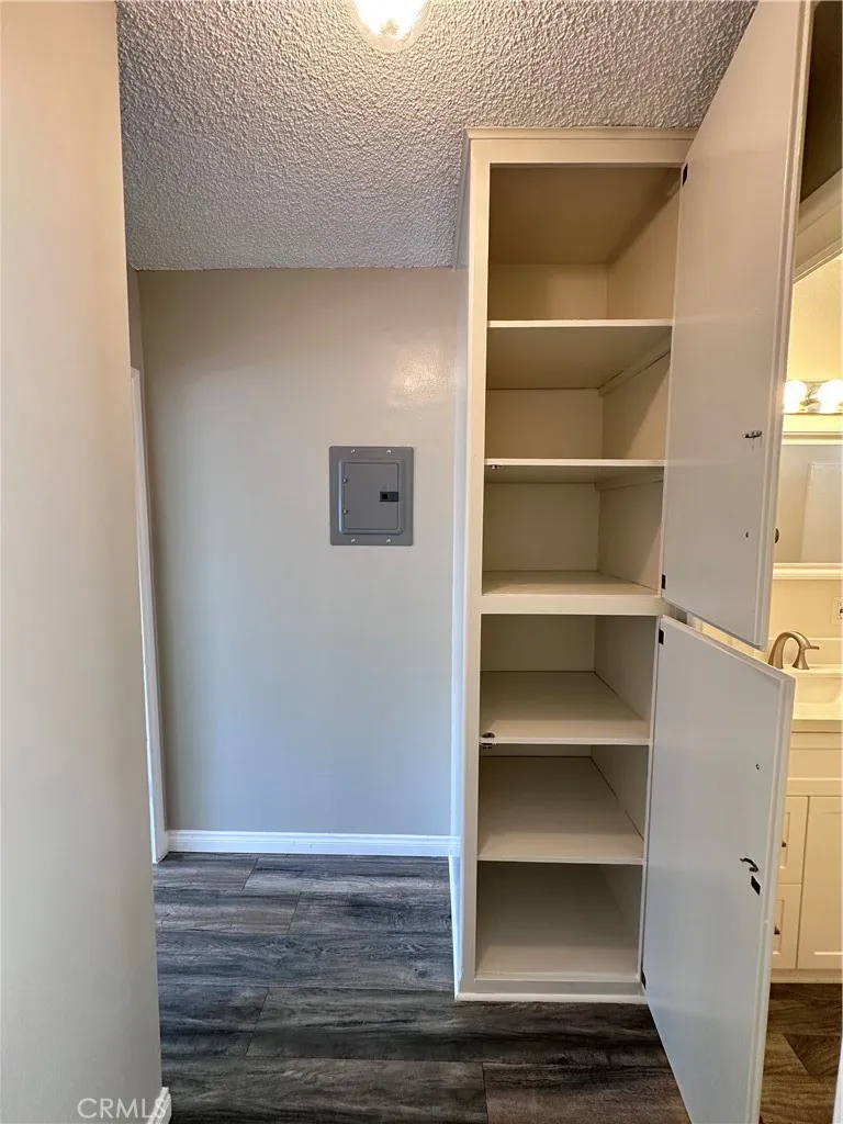 13520 Rye Street Sherman Oaks, CA 91423