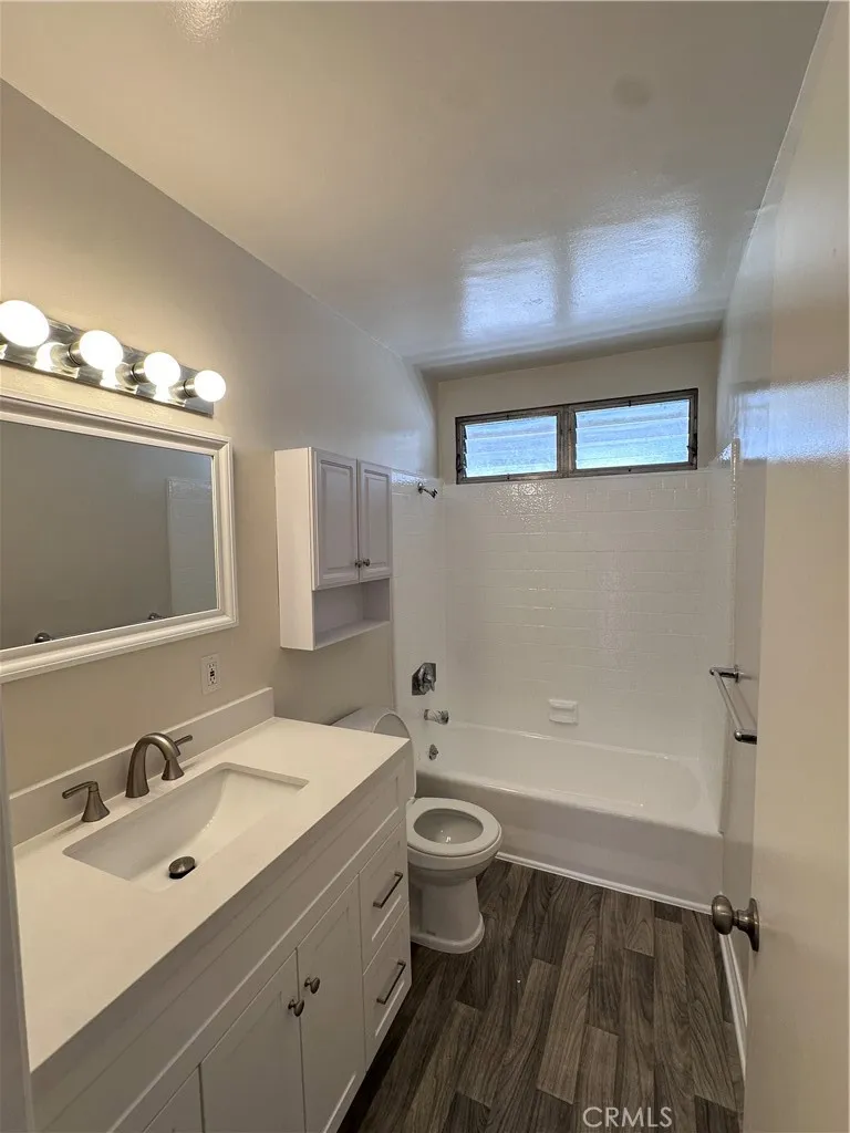 13520 Rye Street Sherman Oaks, CA 91423