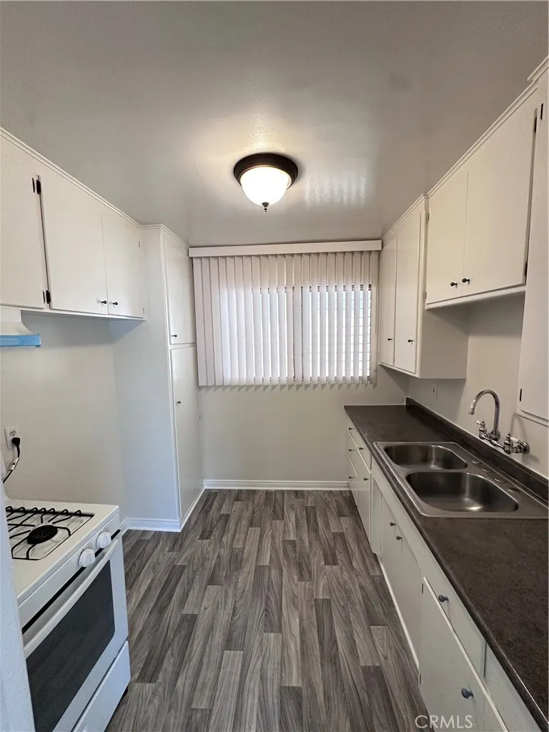 13520 Rye Street Sherman Oaks, CA 91423