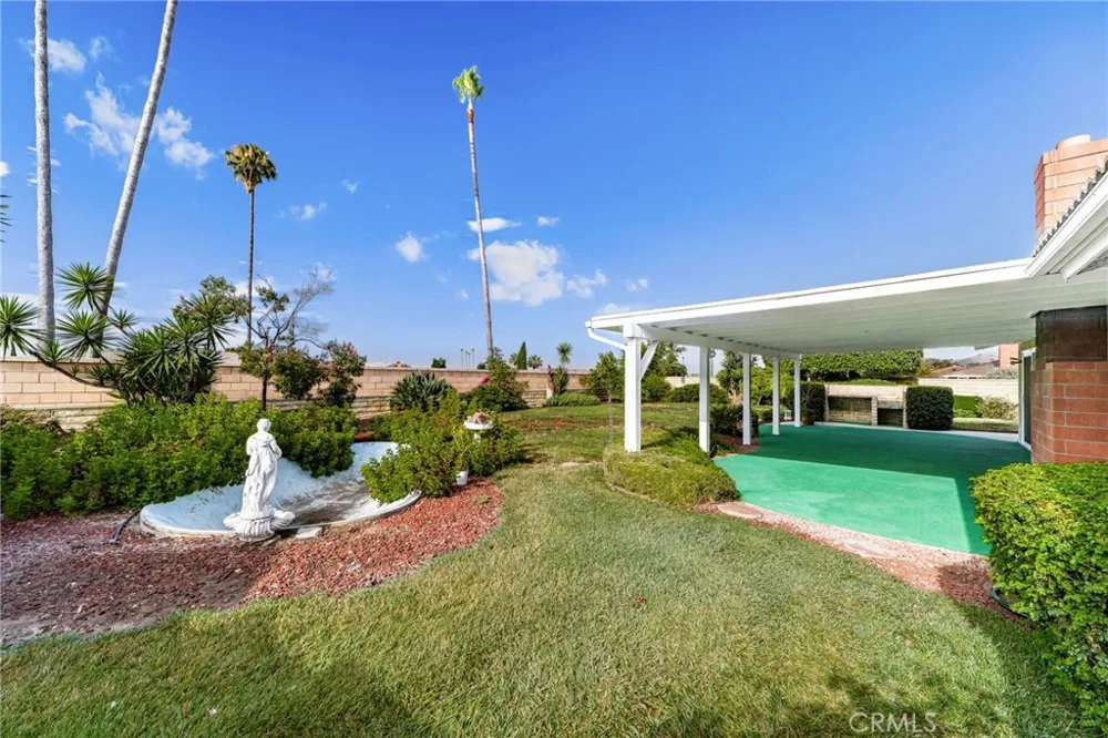 1348 Hickory La Verne, CA 91750