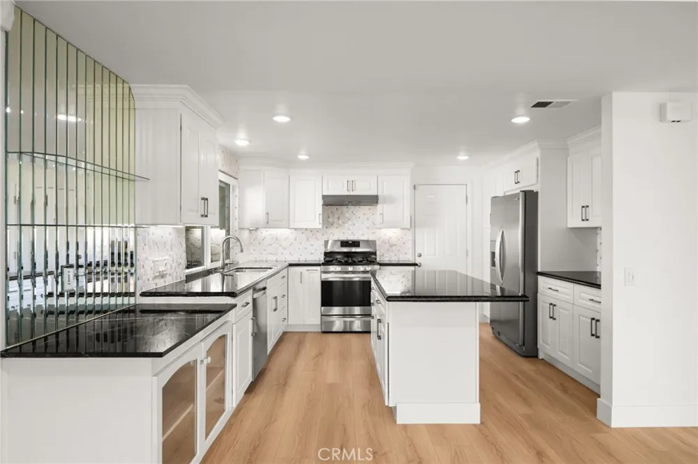 1348 Hickory La Verne, CA 91750