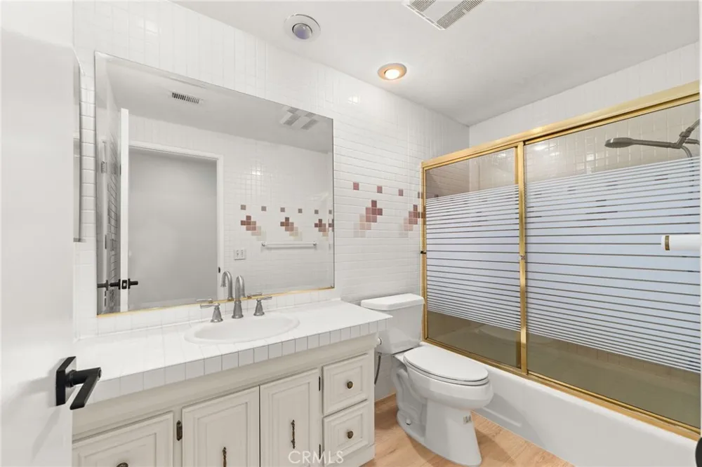 1348 Hickory La Verne, CA 91750