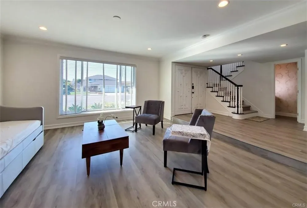 18684 Santa Ramona Fountain Valley, CA 92708