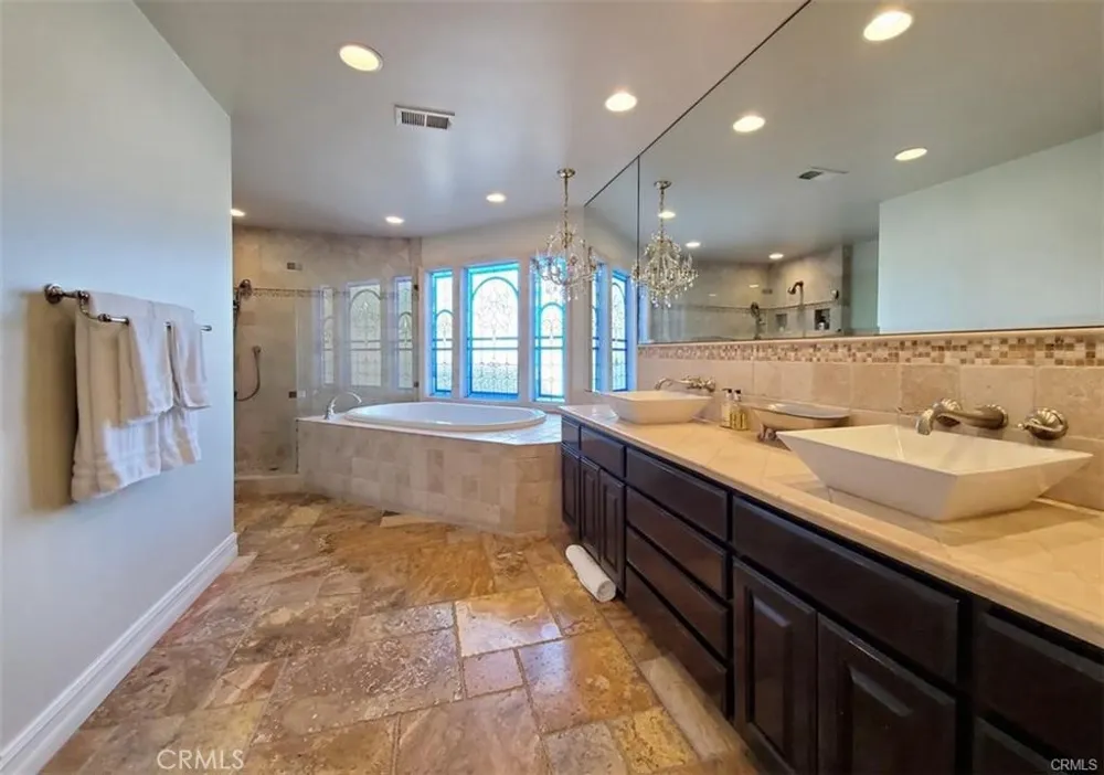 18684 Santa Ramona Fountain Valley, CA 92708