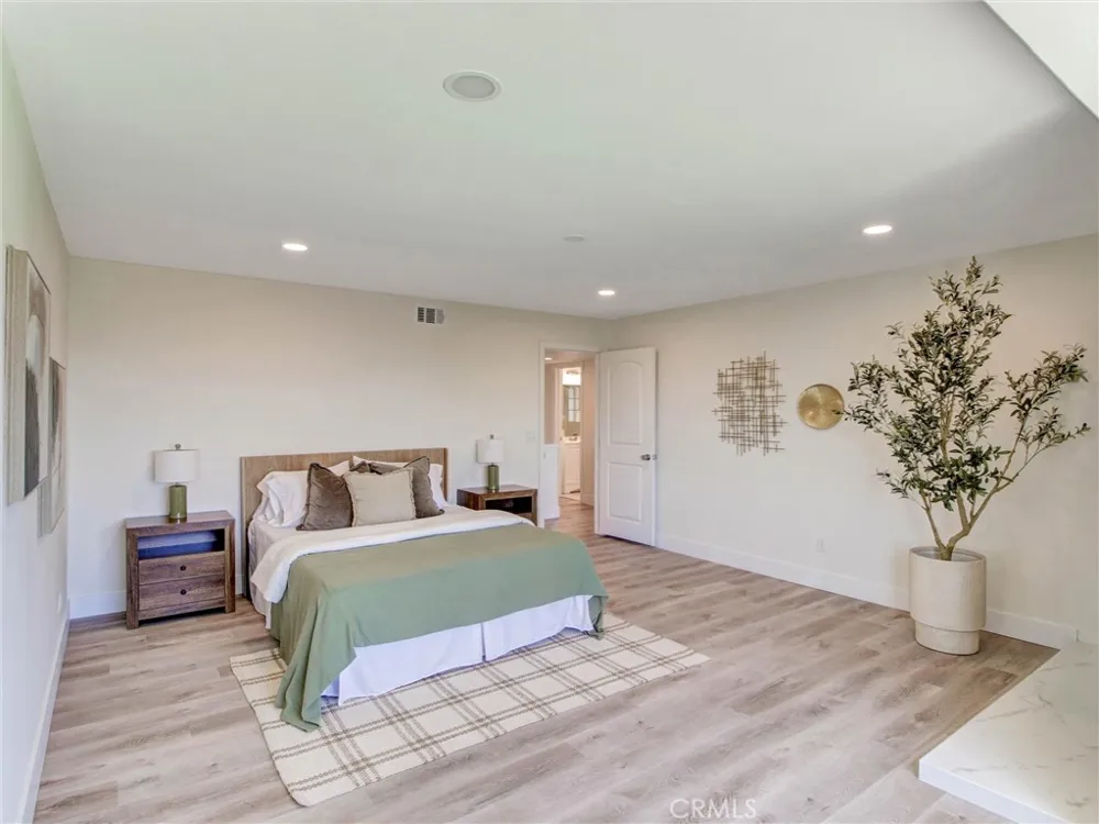 1832 E Turmont Carson, CA 90746