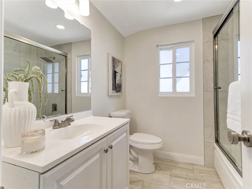 1832 E Turmont Carson, CA 90746
