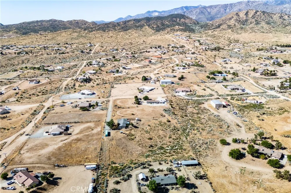 8650 Cowberry Road Phelan, CA 92371