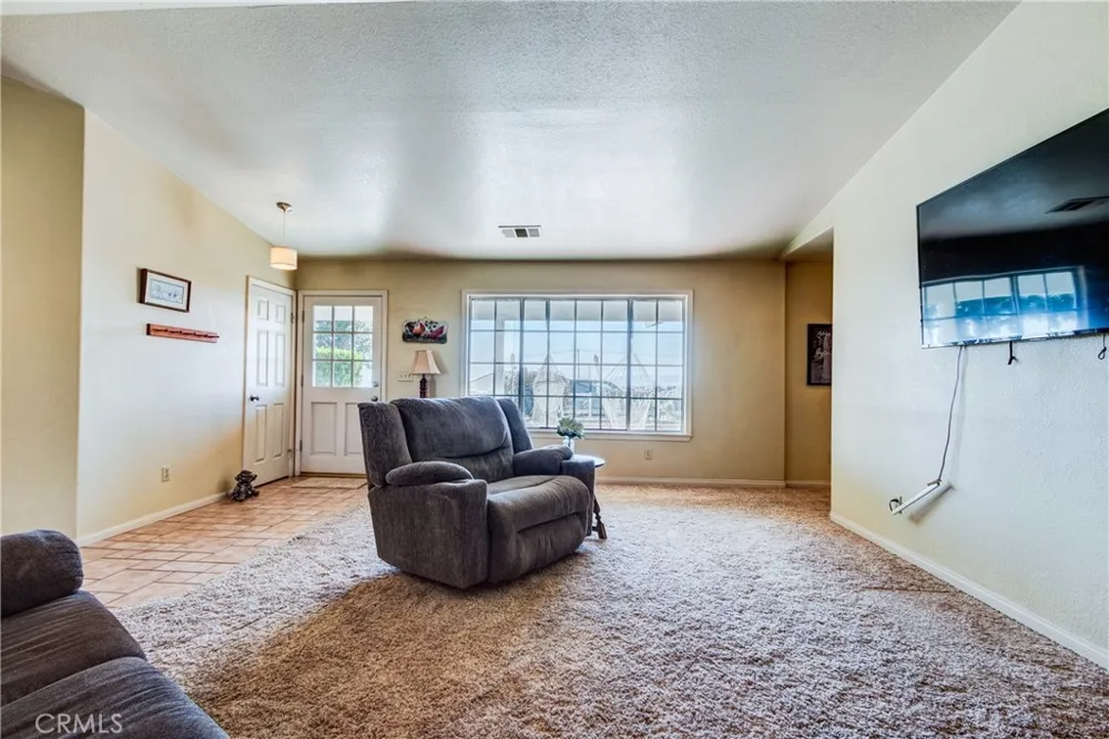 8650 Cowberry Road Phelan, CA 92371