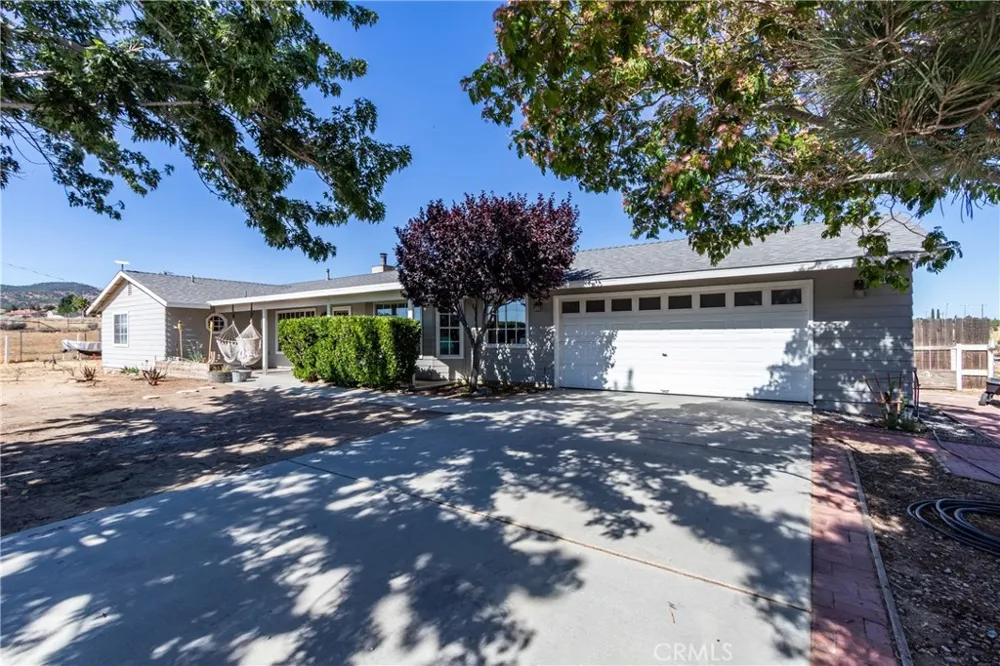 8650 Cowberry Road Phelan, CA 92371