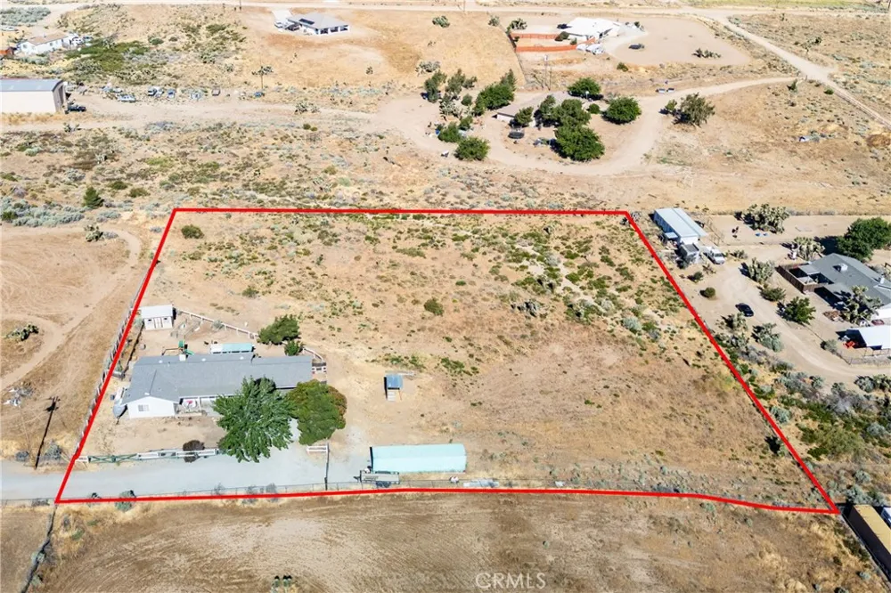 8650 Cowberry Road Phelan, CA 92371