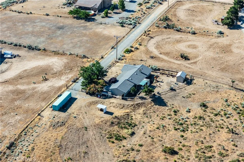 8650 Cowberry Road Phelan, CA 92371