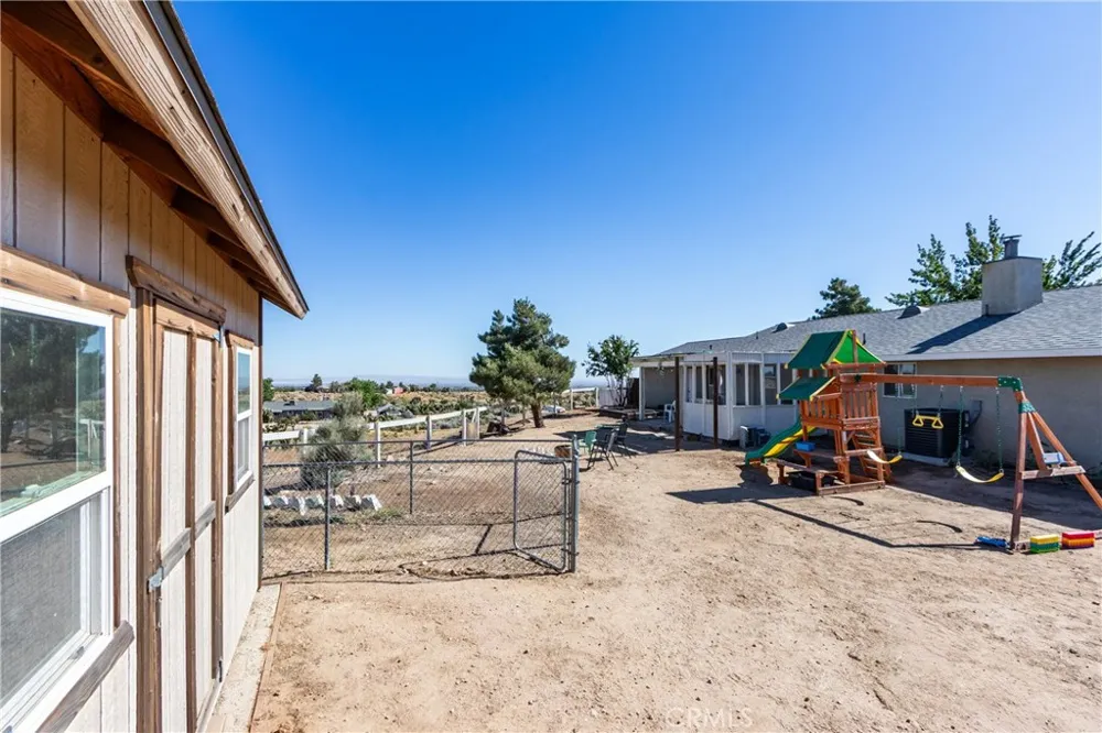 8650 Cowberry Road Phelan, CA 92371