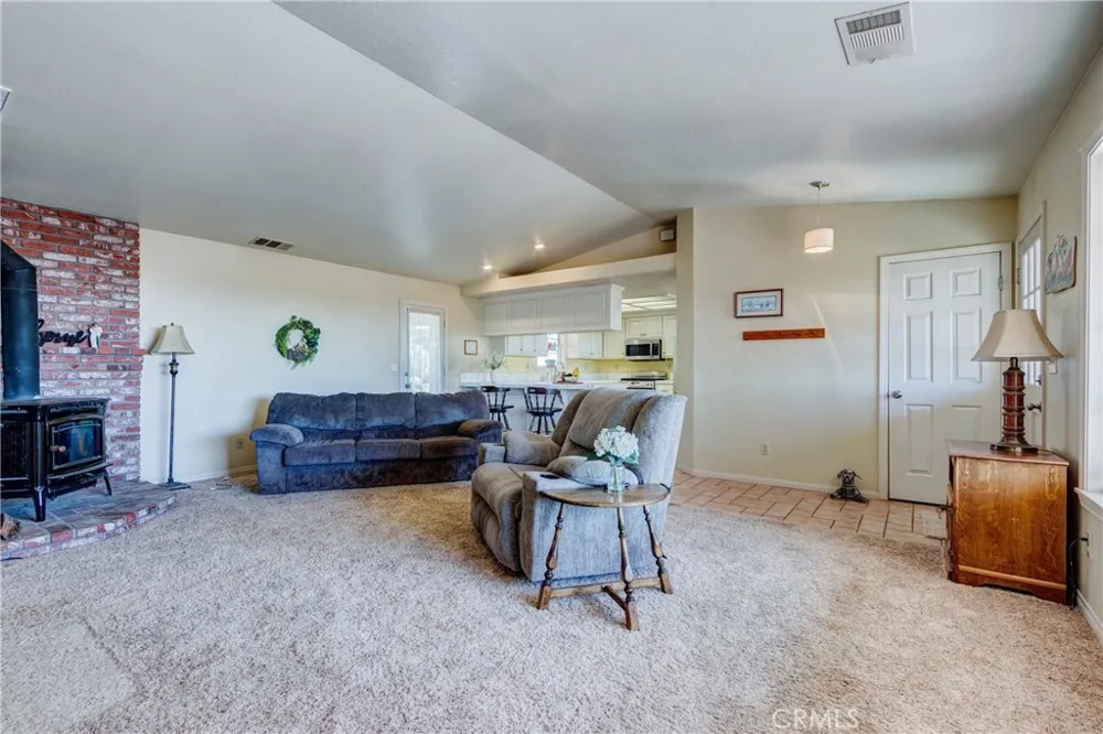 8650 Cowberry Road Phelan, CA 92371