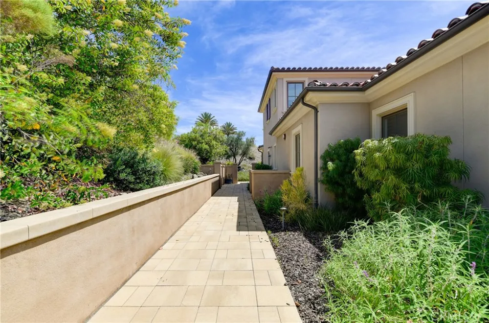 18148 Avnda Orilla Rancho Santa Fe, CA 92067
