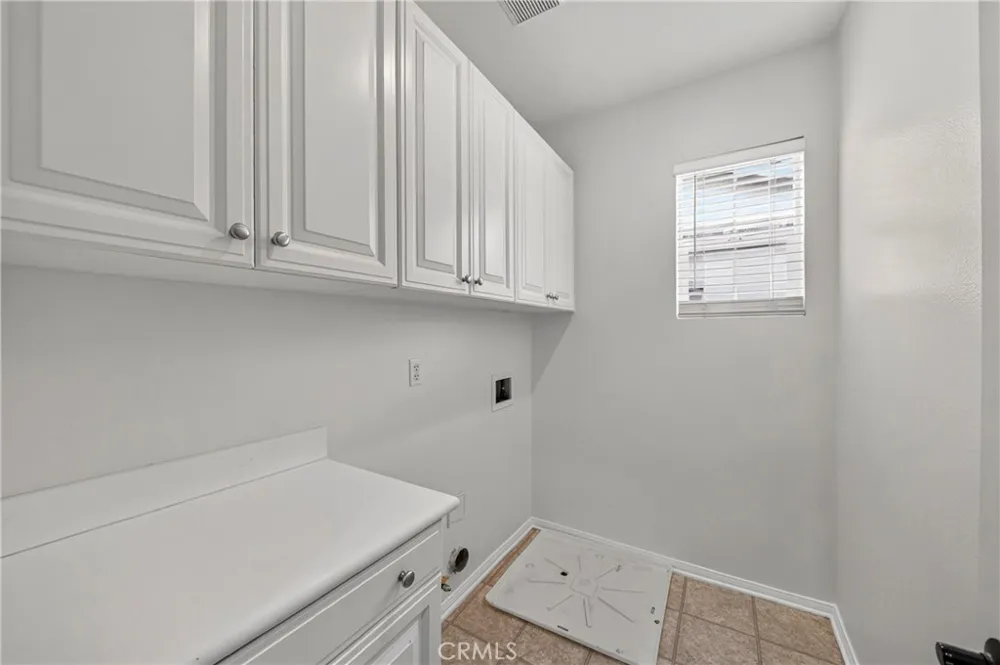 2068 Owens Fullerton, CA 92833