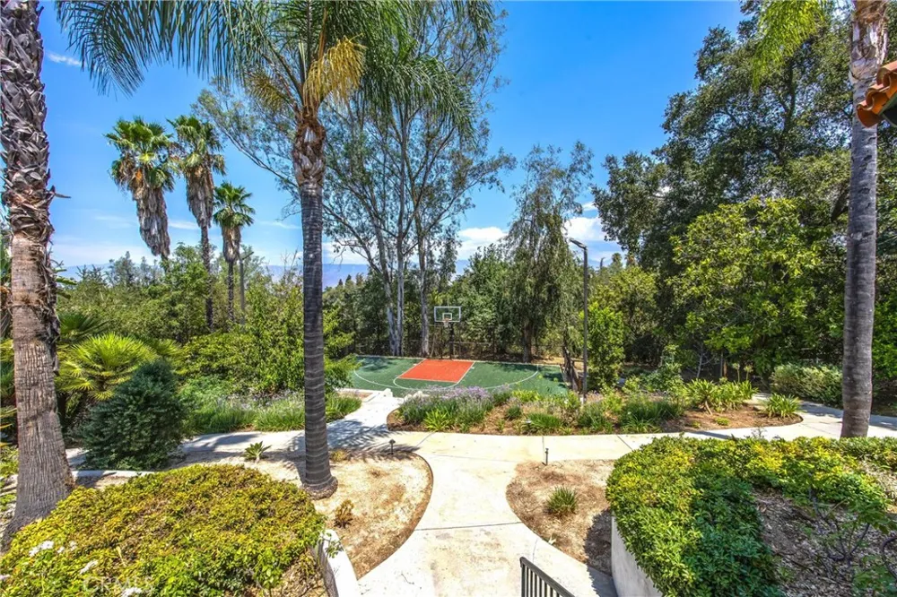 530 W Sunset Redlands, CA 92373