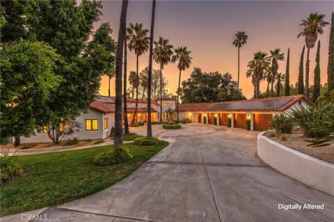 530 W Sunset