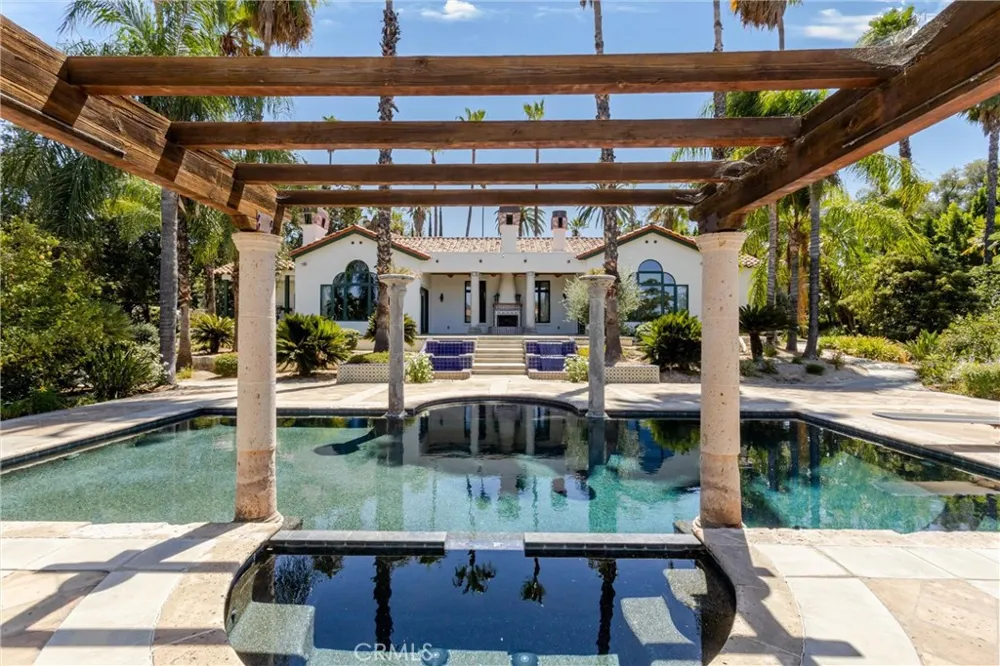 530 W Sunset Redlands, CA 92373