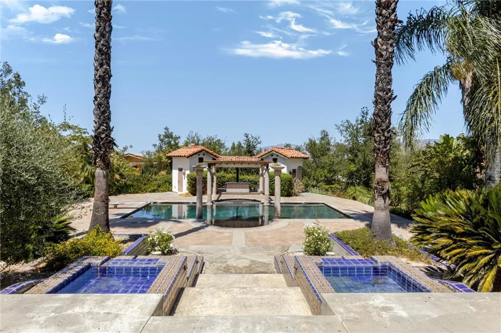 530 W Sunset Redlands, CA 92373