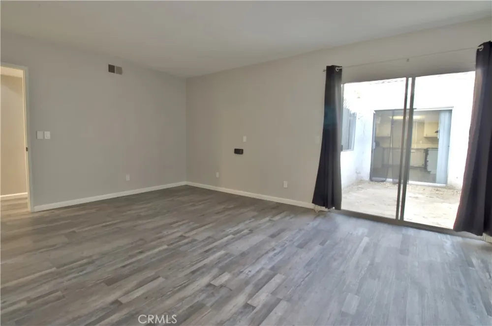 16465 Green Tree #14 Victorville, CA 92395