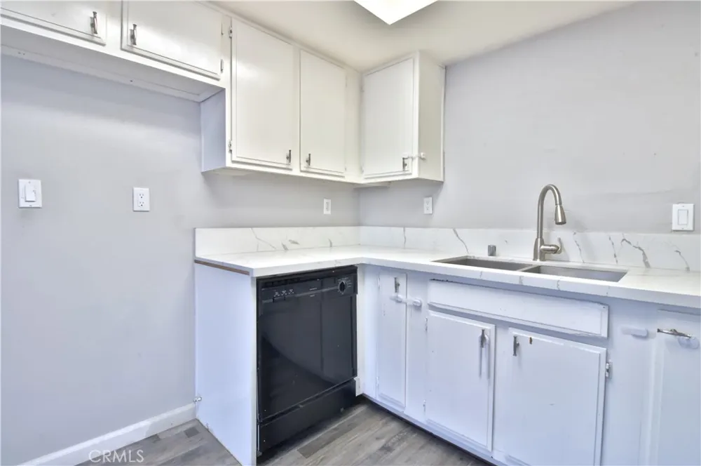 16465 Green Tree #14 Victorville, CA 92395