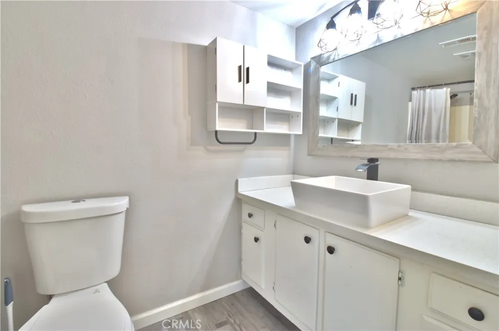 16465 Green Tree #14 Victorville, CA 92395