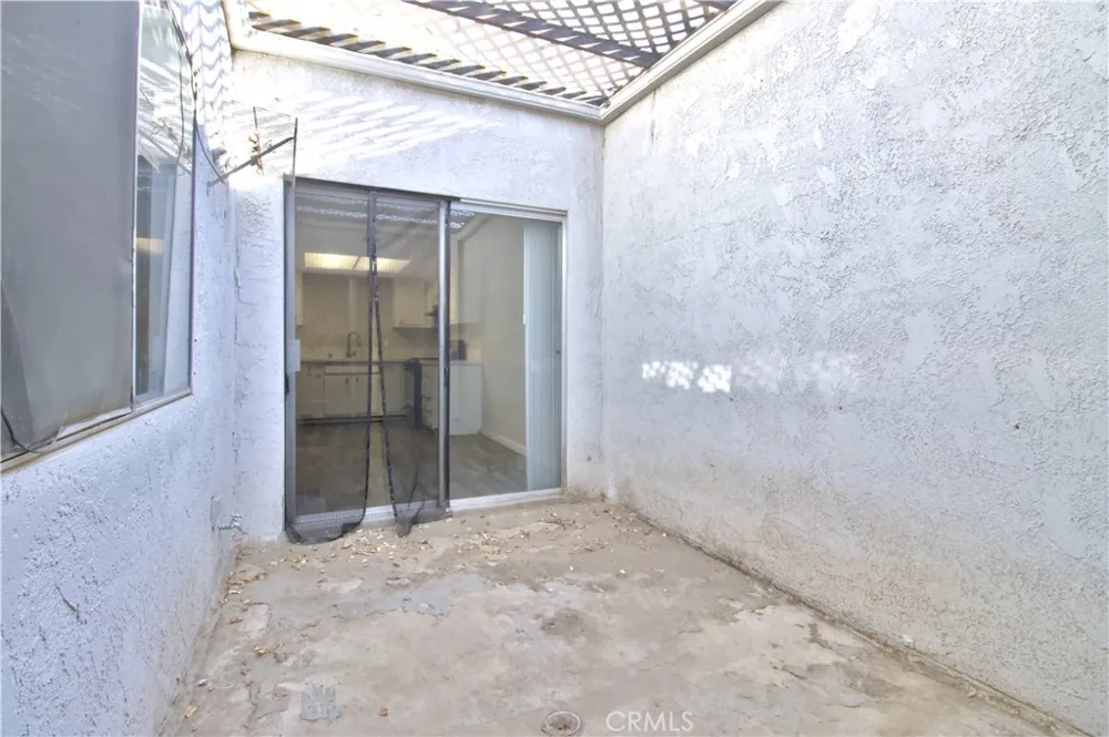 16465 Green Tree #14 Victorville, CA 92395