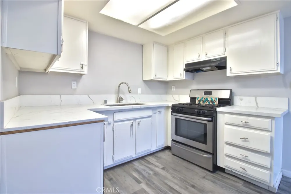 16465 Green Tree #14 Victorville, CA 92395