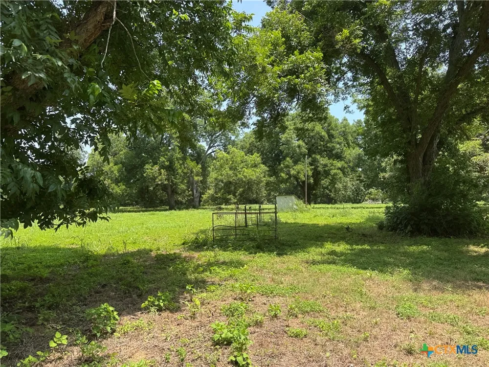 B And B Seguin, TX 78155
