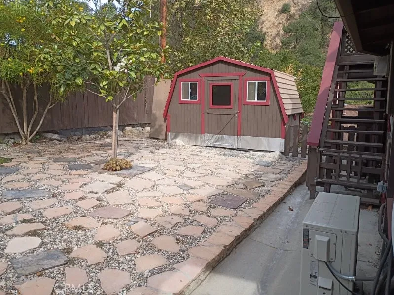 538 Brookside Lane Sierra Madre, CA 91024