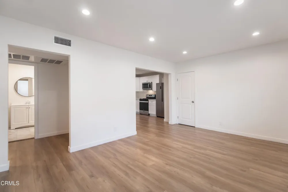 328 E Tujunga Avenue #7 Burbank, CA 91502