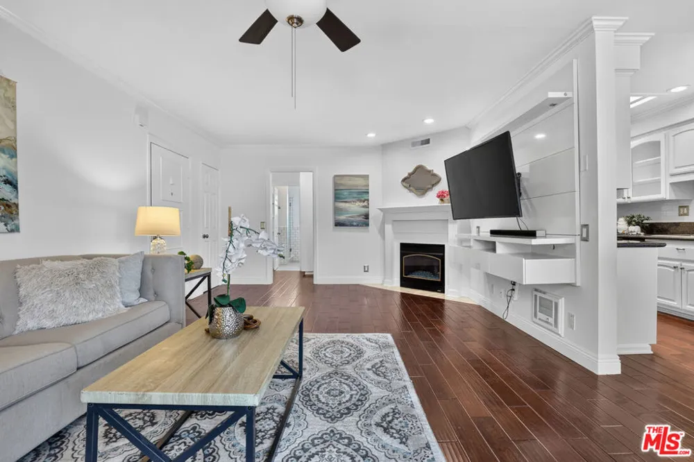 944 11th Street #9 Santa Monica, CA 90403