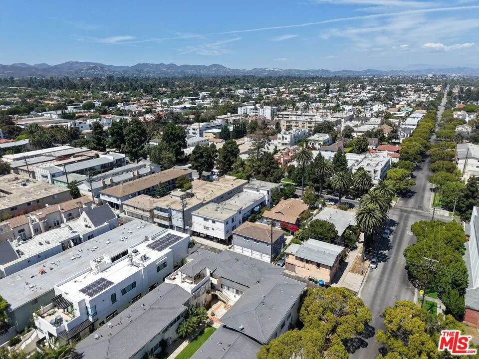 944 11th Street #9 Santa Monica, CA 90403