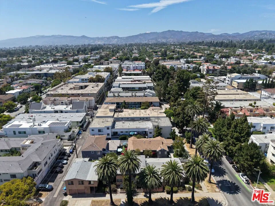 944 11th Street #9 Santa Monica, CA 90403