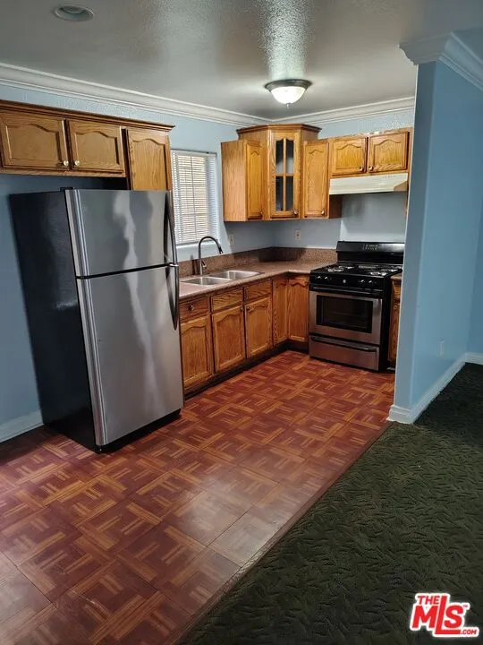 10516 Avalon Boulevard Los Angeles, CA 90003