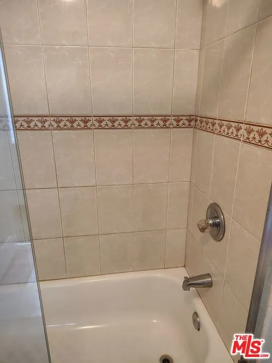 10516 Avalon Boulevard Los Angeles, CA 90003