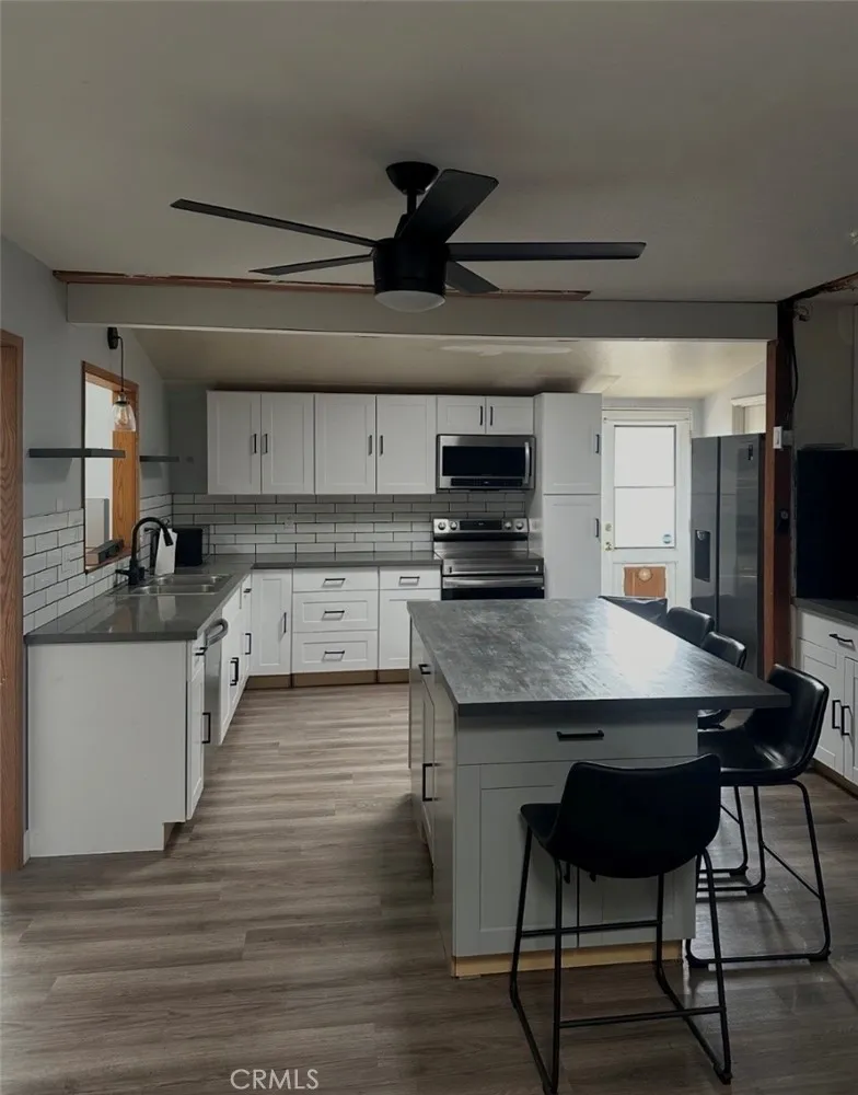 1668 11th Los Osos, CA 93402