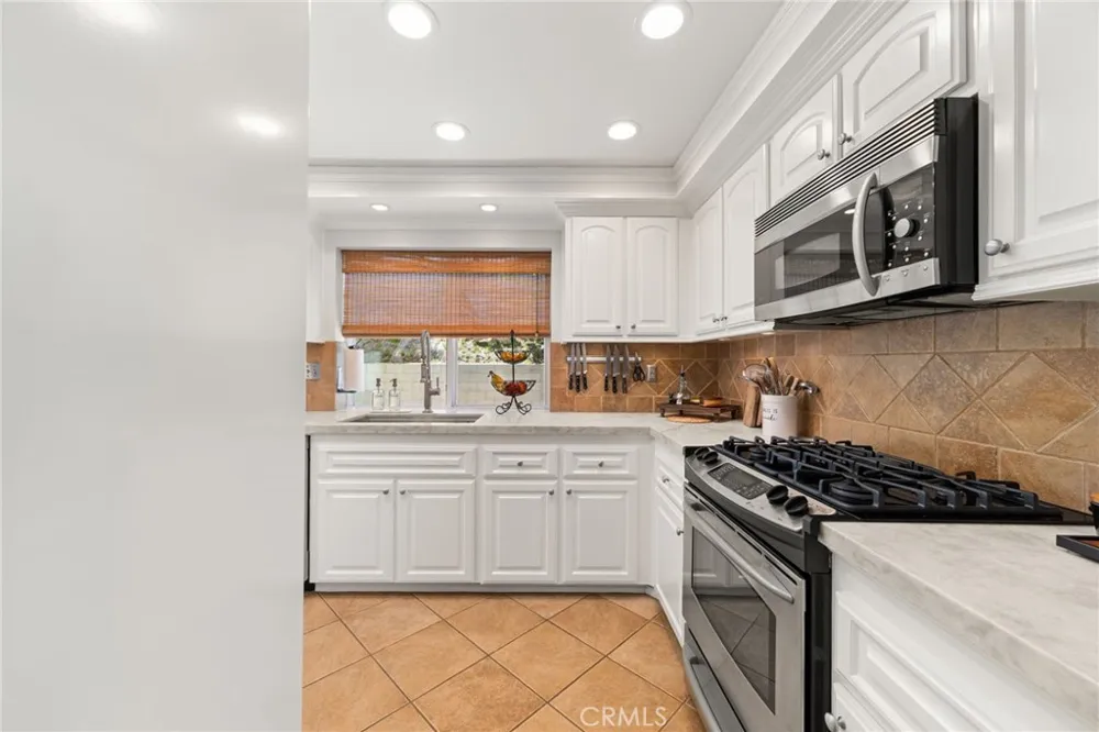 254 Las Riendas Fullerton, CA 92835