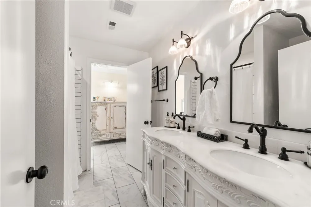 254 Las Riendas Fullerton, CA 92835