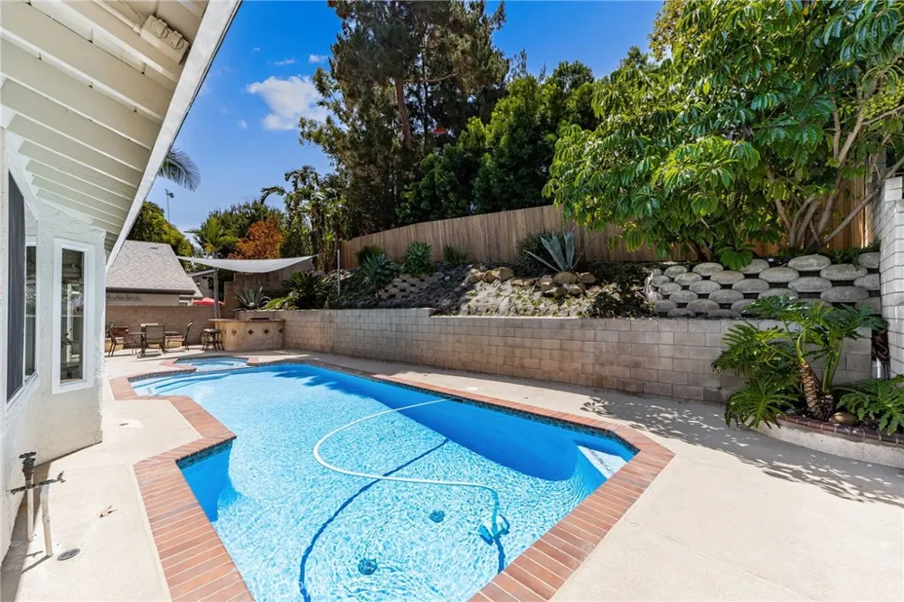 254 Las Riendas Fullerton, CA 92835