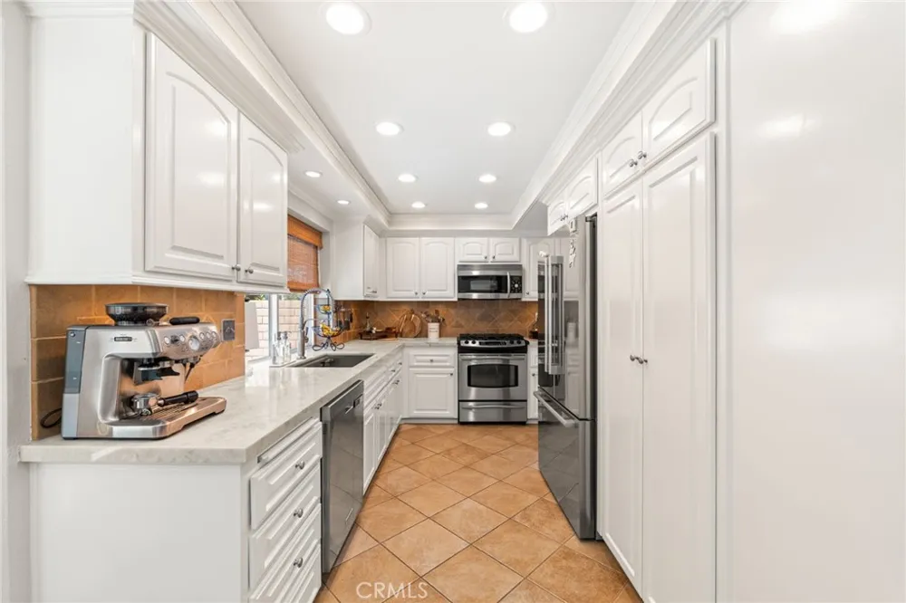 254 Las Riendas Fullerton, CA 92835