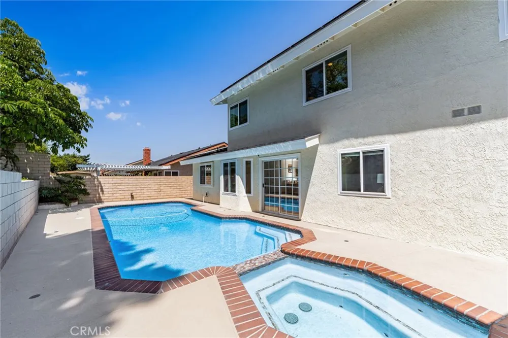 254 Las Riendas Fullerton, CA 92835