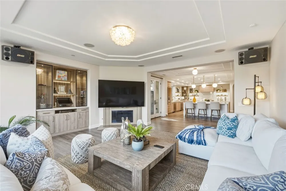 3035 Venezia Chino Hills, CA 91709