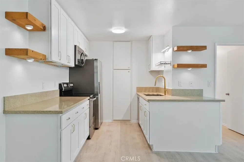 7777 W 91st Los Angeles, CA 90293