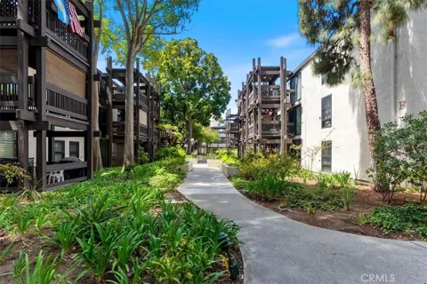 7777 W 91st