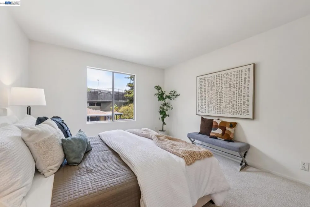 955 Shorepoint Ct #111 Alameda, CA 94501